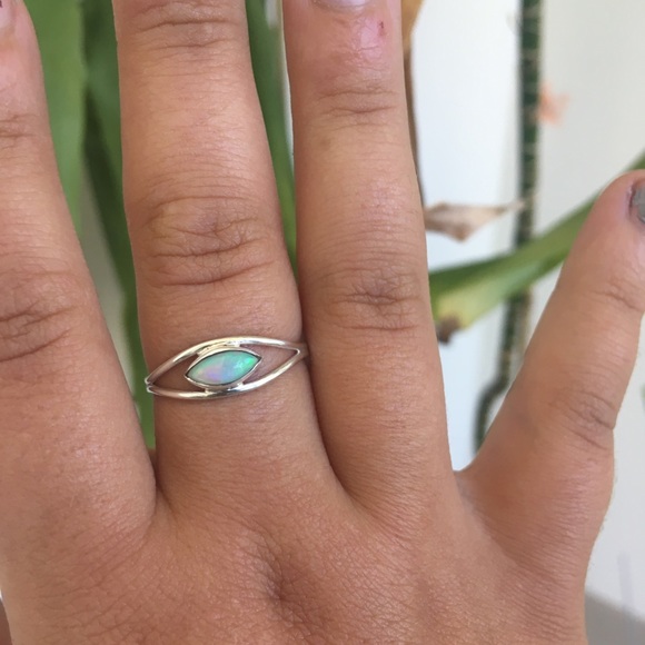 Silver opal ring Ethiopian opal ring - Picture 1 of 5